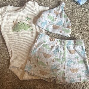 🤩Dinosaur Baby Outfit Set